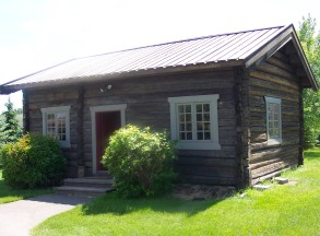 Actual circa 1700 house moved from Norway