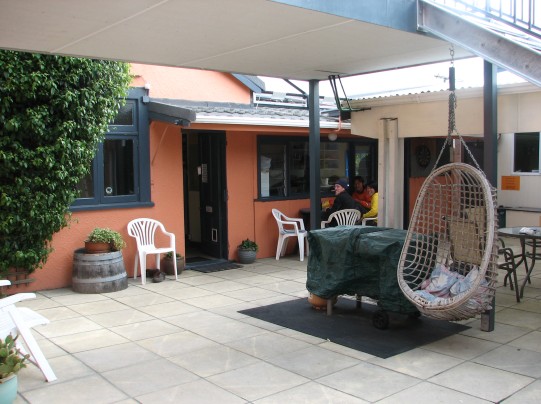 Courtyard of the hostel in Blenheim
