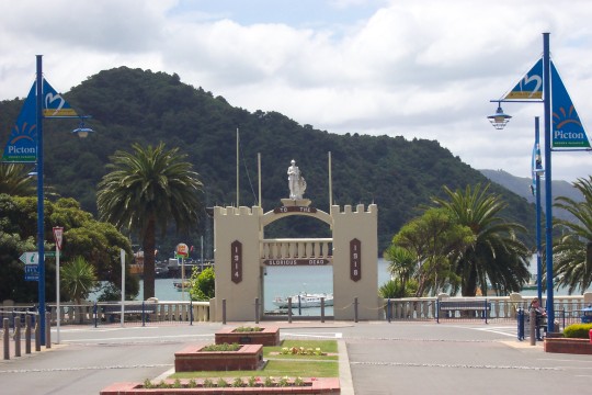 Downtown Picton, war memorial