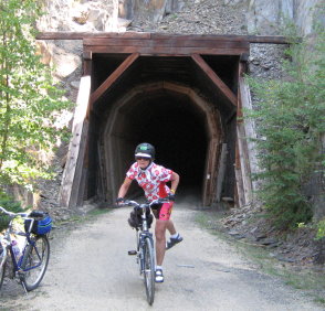 Runnel entrance with Helga & bike